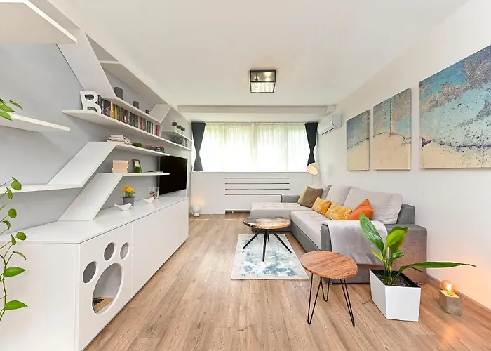 Canopy View Apartment