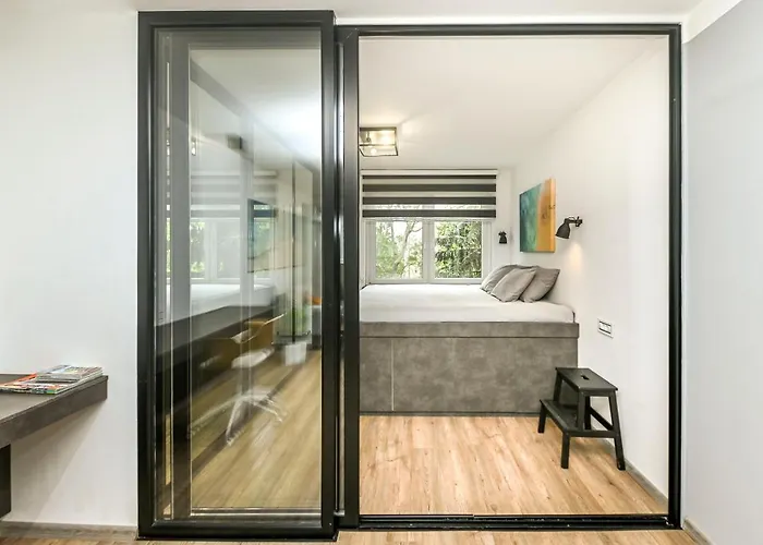 Canopy View Apartment